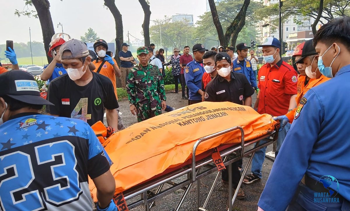 Tragedi Pesawat Latih Tiga Korban Tiba di RS Polri